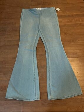 Free People Light Wash Flared Wide Leg Jeans